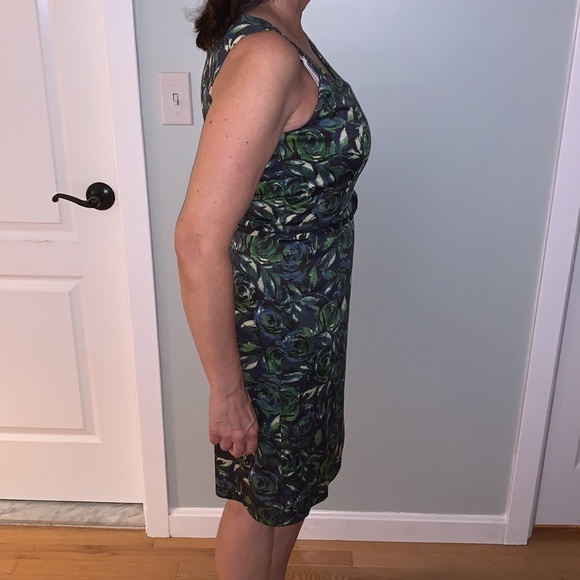 ANN TAYLOR FLORAL DESIGN DRESS - Picture 4 of 12